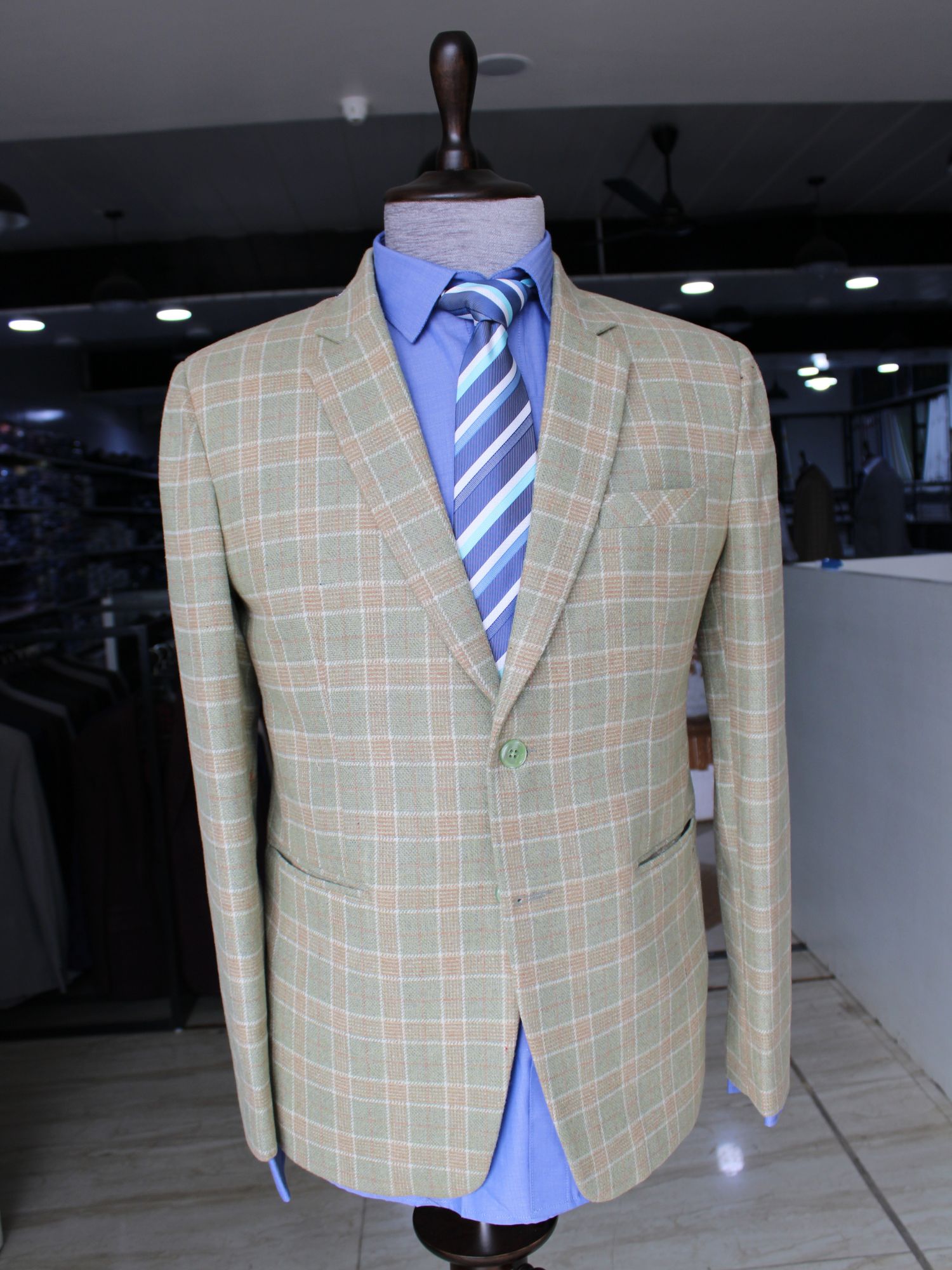 Men’s Winter Blazer – Warm, Stylish & Tailored for Perfection